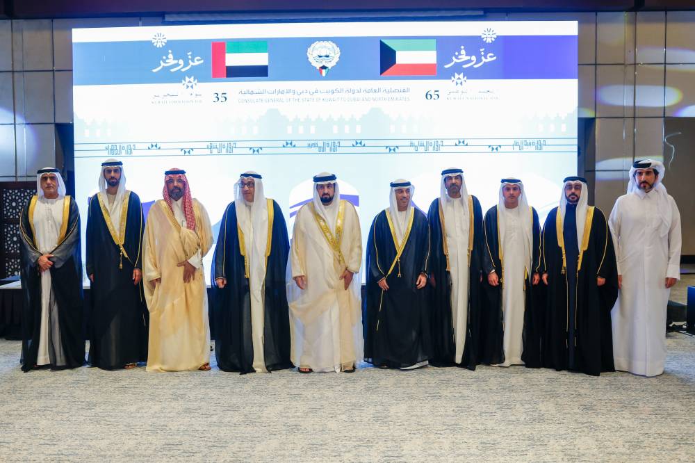 أحمد بن محمد: العلاقات الإماراتية-الكويتية تزداد رسوخاً وتطوراً