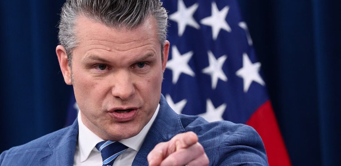 اقتباس من صامويل إل جاكسون.. وزير الحرب الأمريكي يثير عاصفة بعد «صلاة مزيفة»